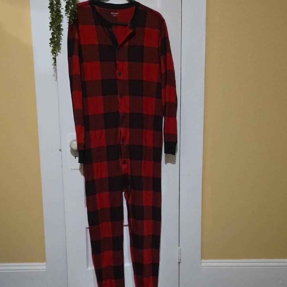 Old Navy Red and Black Checkered Kids Footie